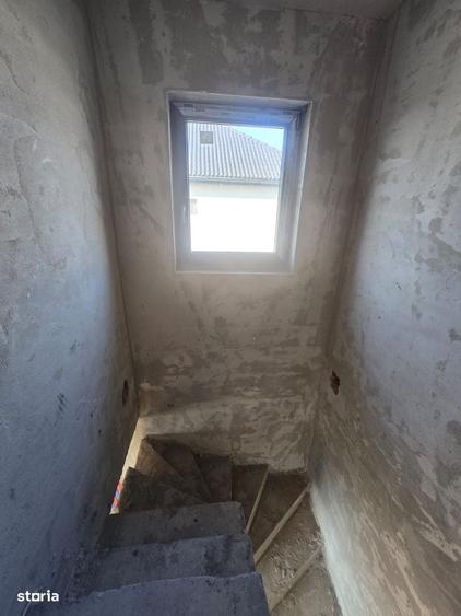 Casă cu 4 camere în Jucu