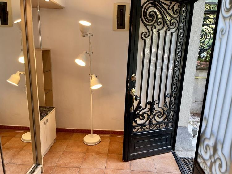 Apartament cu 5 camere decomandat, mobilat în Dorobanți