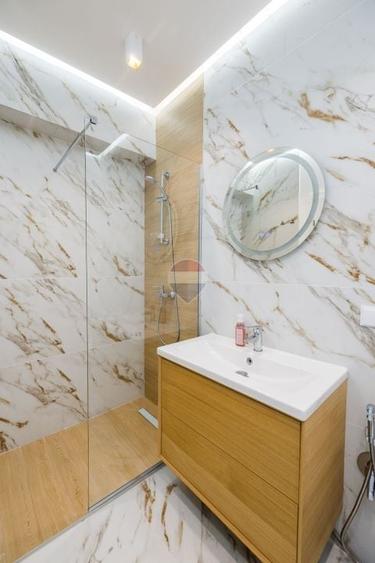Apartament cu 2 camere decomandat, mobilat în Tractorul