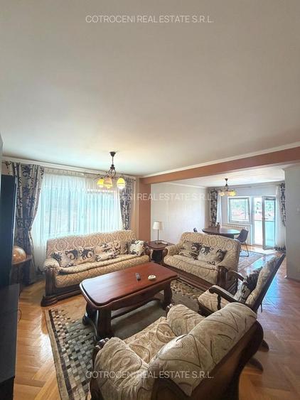 Apartament cu 3 camere semidecomandat în Alba Iulia