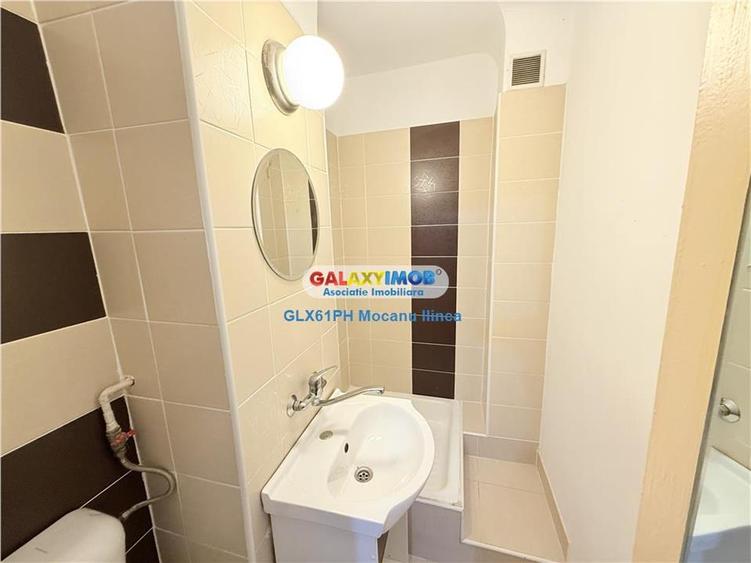 Apartament cu 4 camere decomandat, mobilat în Republicii