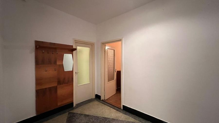 Apartament cu 2 camere semidecomandat, mobilat în Banu Mărăcine