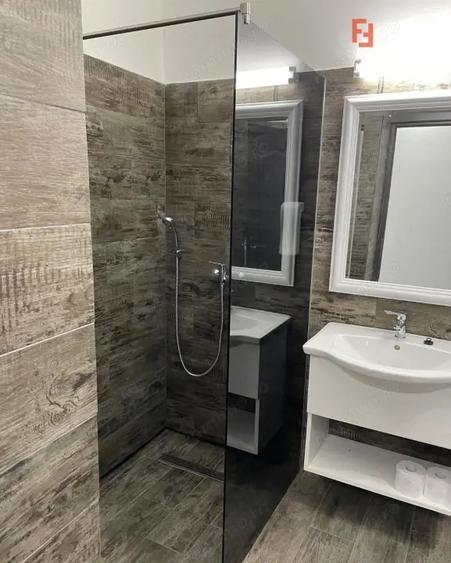 Spațiu comercial, de 700 mp, în Eșelnița