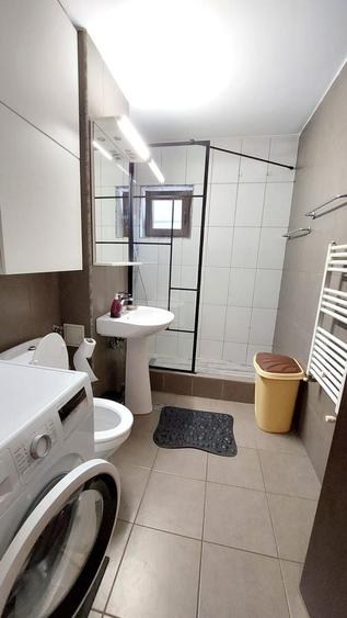 Apartament cu 2 camere decomandat, mobilat în Ultracentral