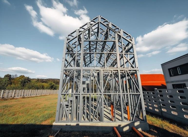 Teren Construcții intravilan de 1100 mp, în Fârdea