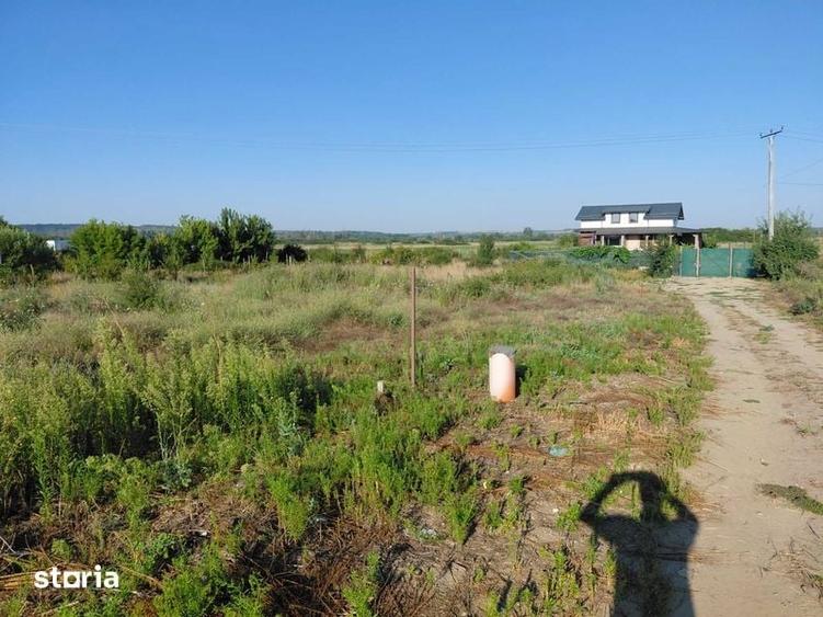 Teren de 400 mp, în Gării