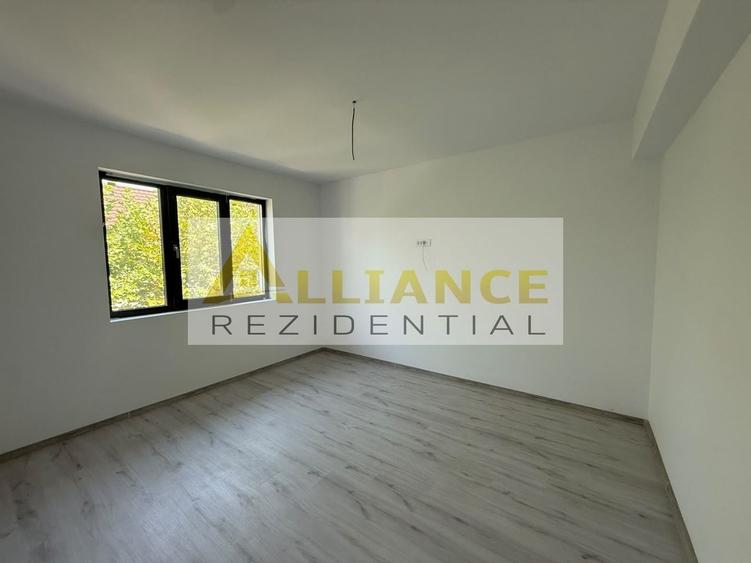 Casă individuală cu 5 camere cu Canalizare în Berceni