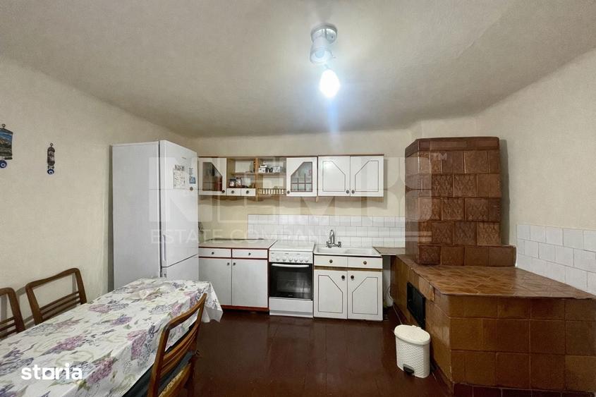 Casă cu 4 camere cu Teren 2350 Mp în Central