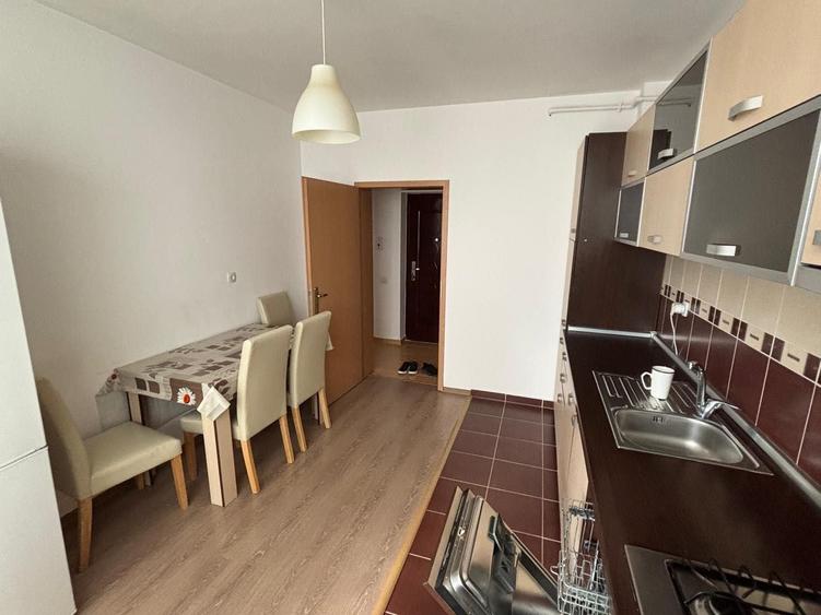 Casă cu 2 camere decomandat în Turnișor