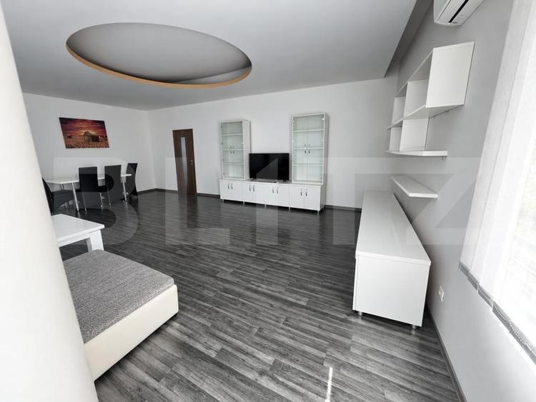 Casă individuală cu 10 camere cu Piscina în Girocului