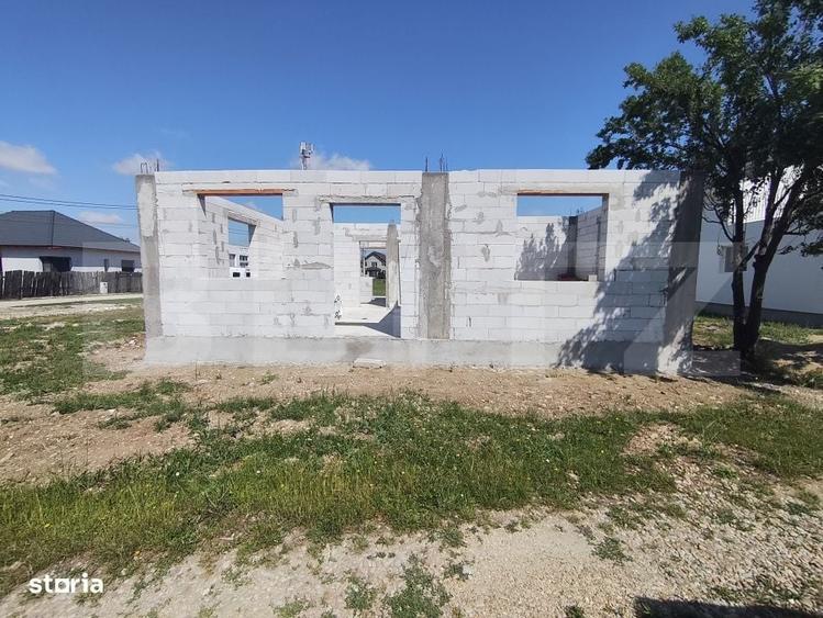 Casă cu 3 camere cu Teren 630 Mp în Leș