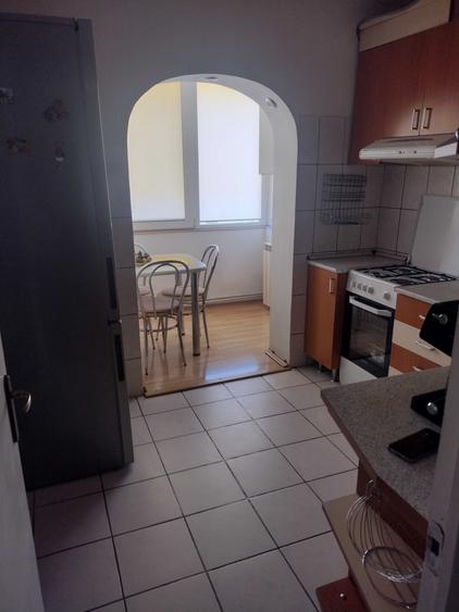 Apartament cu 3 camere decomandat în Micălaca