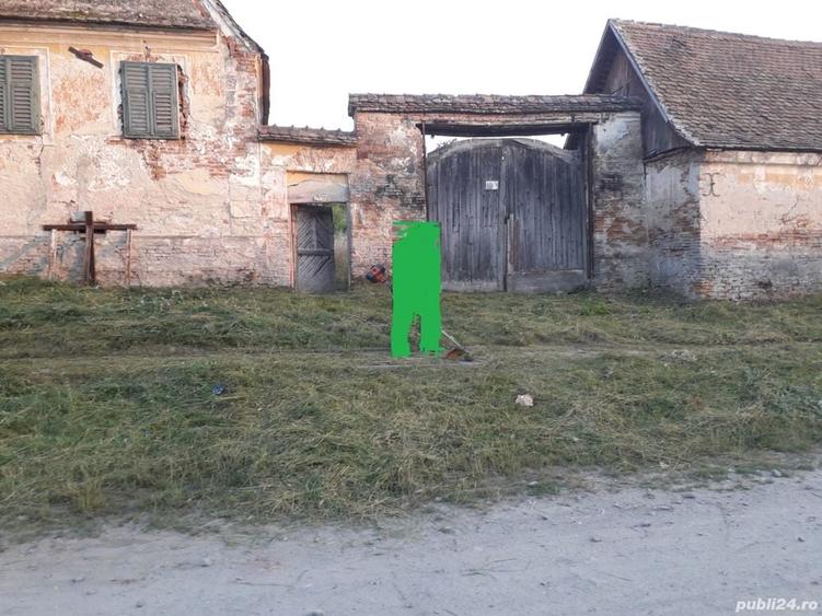 Teren de 4450 mp, în Central