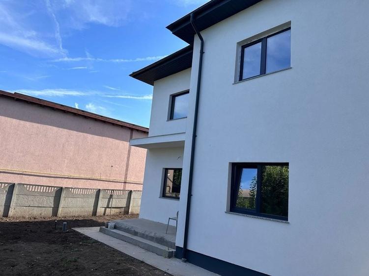 Casă cu 3 camere în Cumpăna