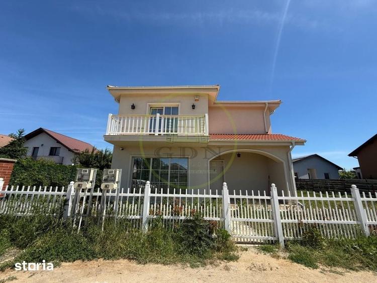 Casă cu 4 camere cu Teren 500 Mp în Malu Mare