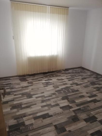 Inchiriez apartament 3 camere pe str Stirbei Voda 158 - 3