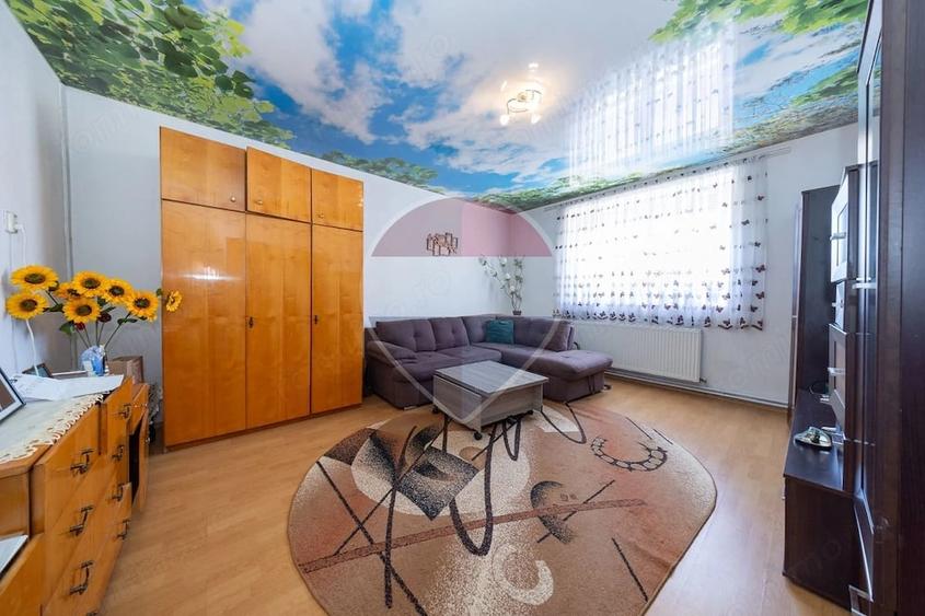 Casa cu poten?ial rar in Sacele: 2 corpuri ?i teren de 1.048 mp - 9