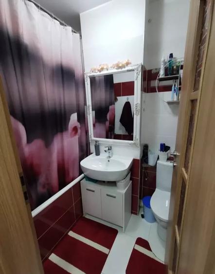 Apartament cu 3 camere în Cetate