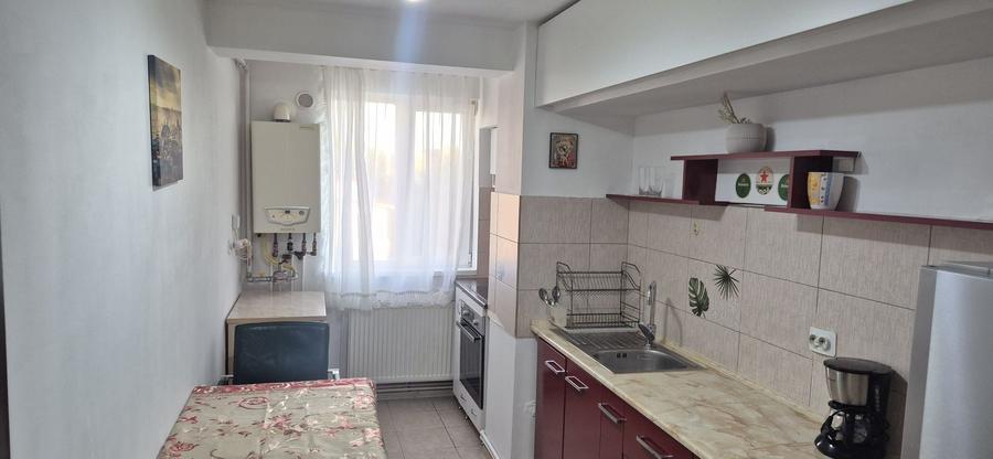 Garsonieră decomandată în Central