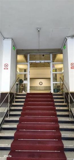 Apartament cu 3 camere decomandat în Splaiul Independenței