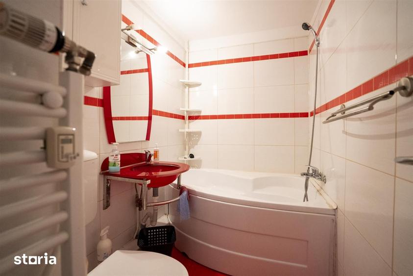 Apartament cu 4 camere decomandat, mobilat în Decebal