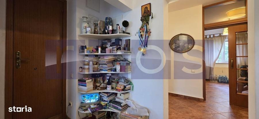 Apartament cu 3 camere decomandat în Nerva Traian