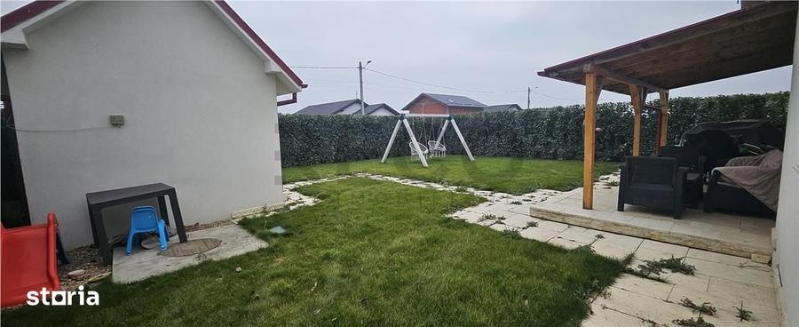 Casă cu 4 camere cu Teren 500 Mp în Sântandrei