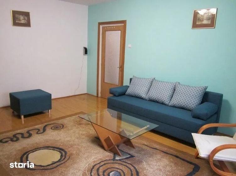 Apartament cu 3 camere decomandat în Vitan