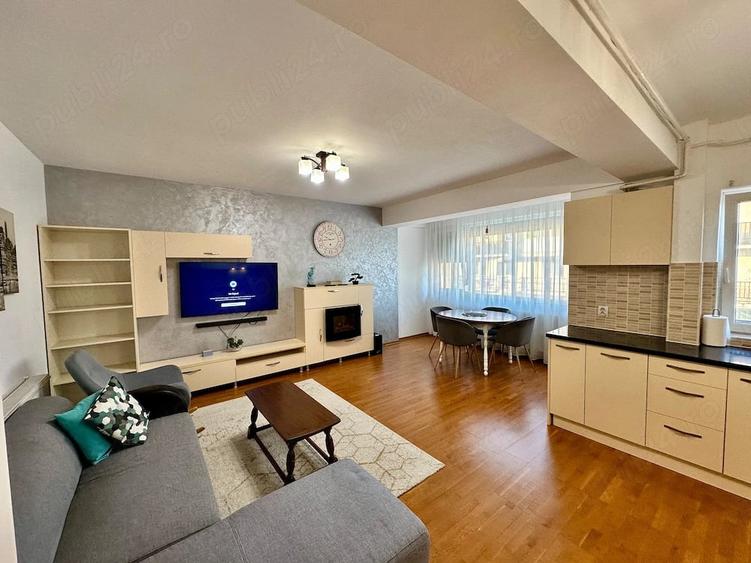 Apartament cu 3 camere decomandat în Central
