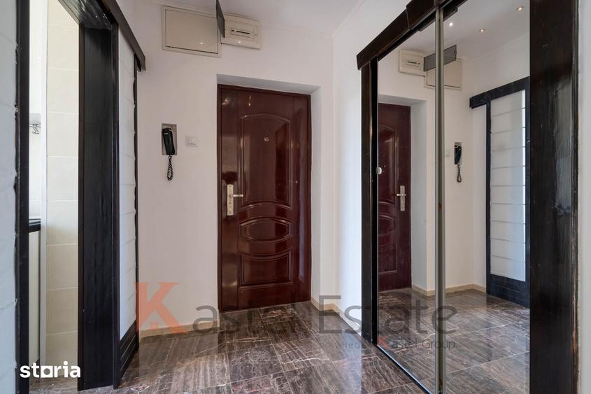Apartament cu 3 camere în Tei