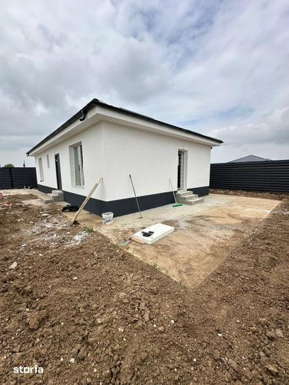 Casă cu 3 camere cu Teren 400 Mp în Central