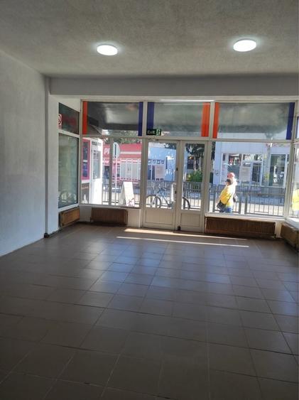Spațiu comercial, de 55 mp, în Central