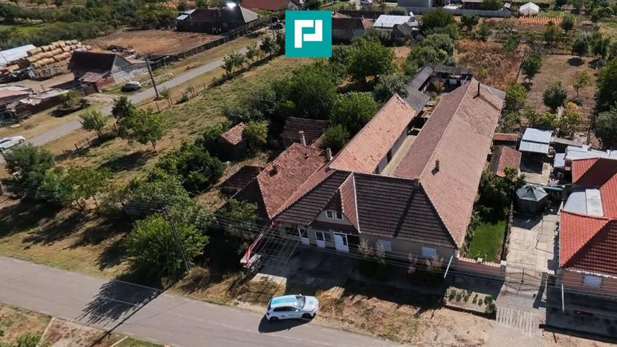 Casă individuală cu 5 camere cu Canalizare în Galșa