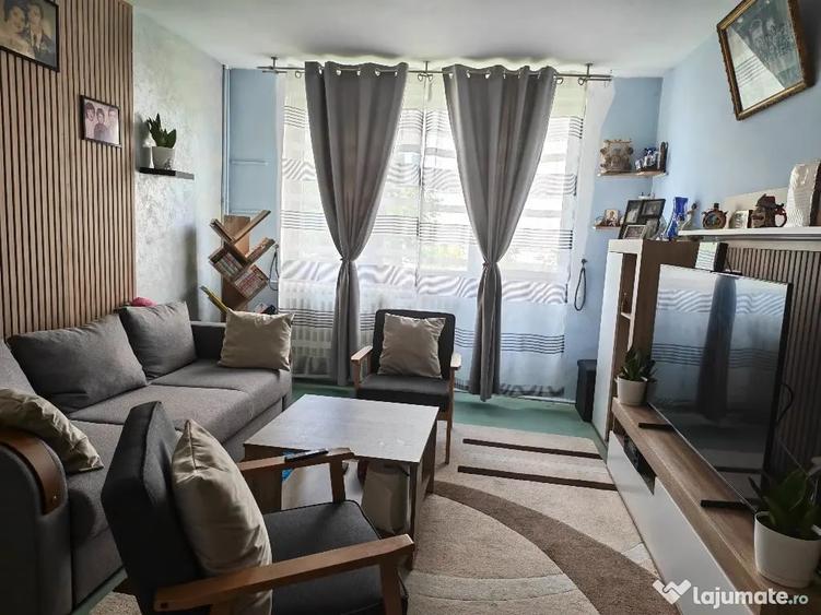 Apartament cu 2 camere decomandat în Drumul Taberei