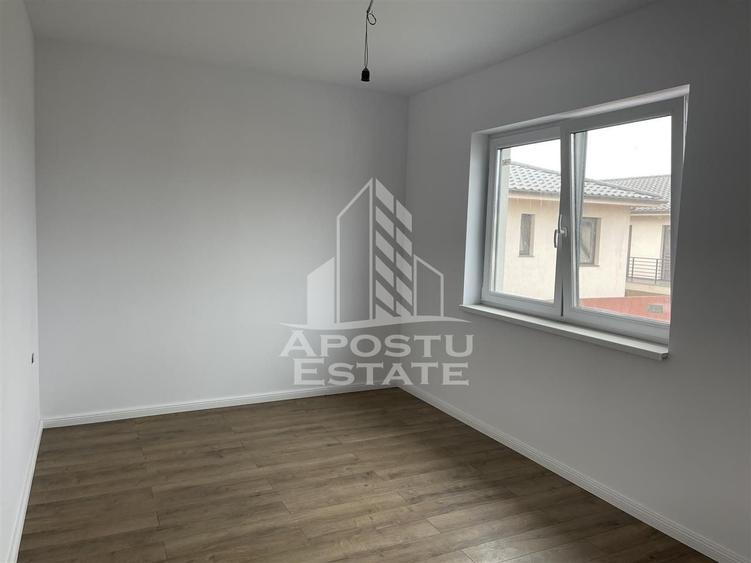 Duplex cu 5 camere cu Canalizare în Chișoda