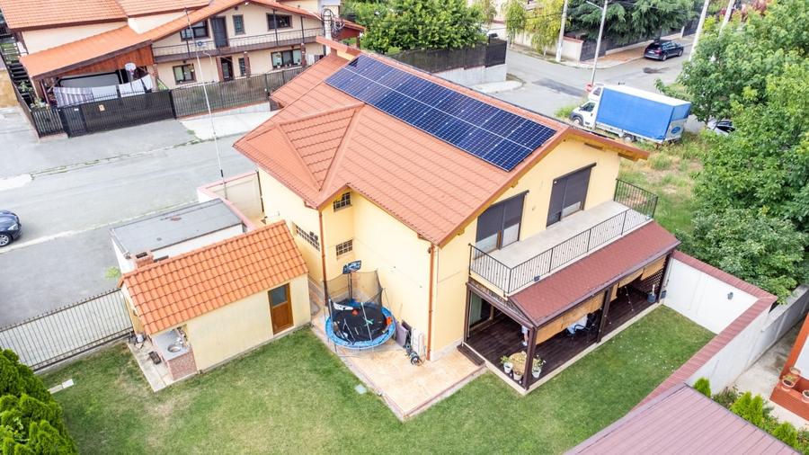 Casă individuală cu 5 camere cu Canalizare în Ovidiu