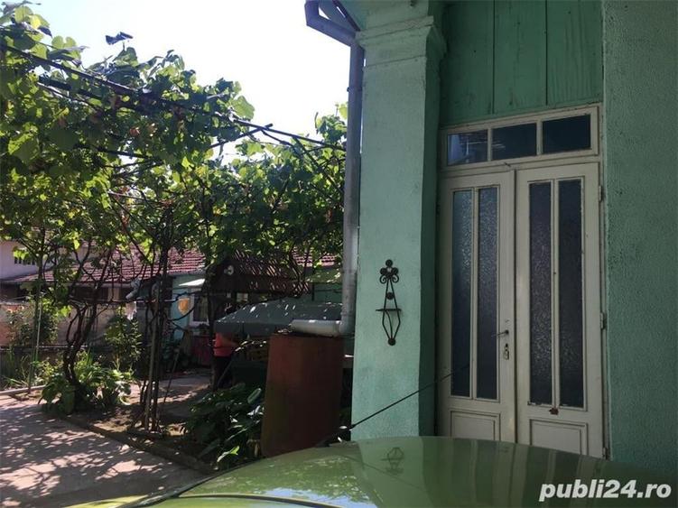 Casă cu 6 camere cu Teren 3444 Mp în Căstău