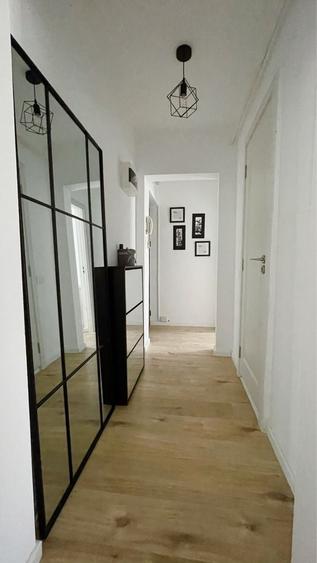 Apartament cu 3 camere semidecomandat în Alexandru cel Bun