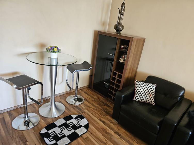 3 camere decomandat - 69mp - et 3/11 - Sos. Colentina 93 - 4