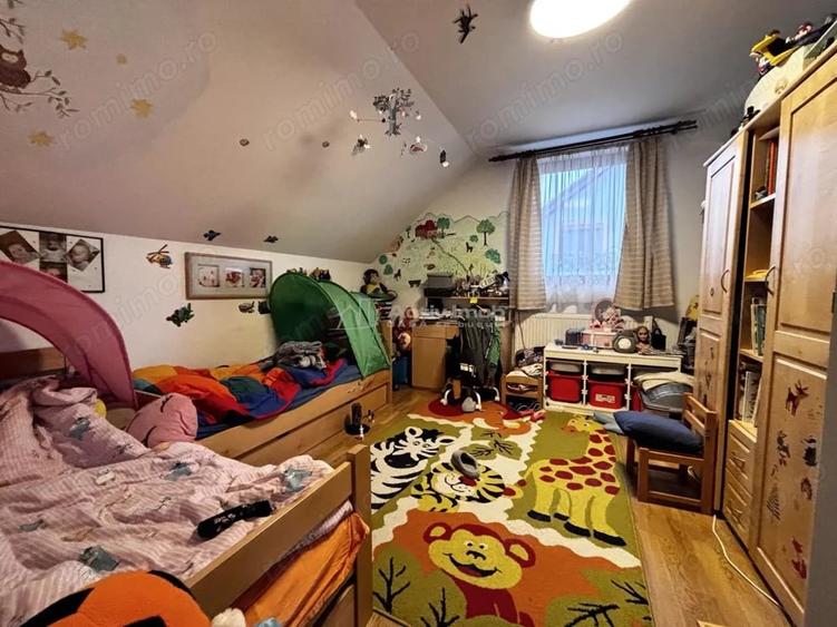 Casă cu 3 camere cu Teren 249 Mp în Biharia