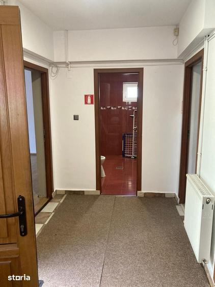 Casă cu 5 camere cu Teren 100 Mp în 13 Septembrie