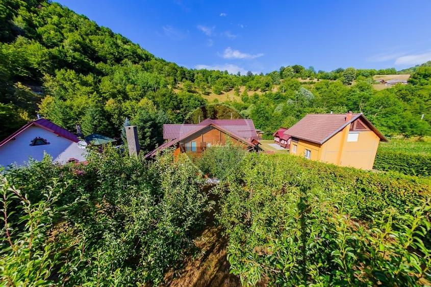 Casă individuală cu 4 camere cu Teren 982 Mp în Coaș