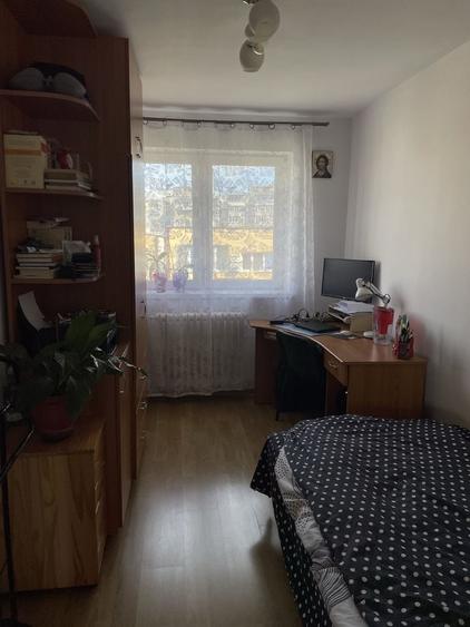 Apartament cu 3 camere semidecomandat în Mănăștur