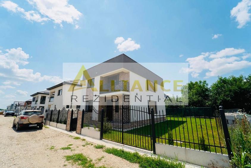 Casă individuală cu 4 camere cu Canalizare în Berceni