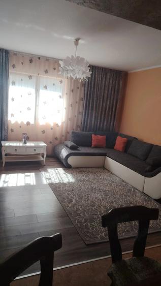 Casă cu Teren 3700 Mp în Alparea