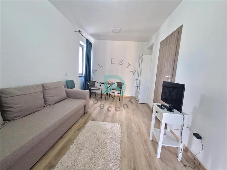 Apartament cu 2 camere decomandat în Tractorul