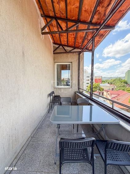 Apartament cu 4 camere în Unirii