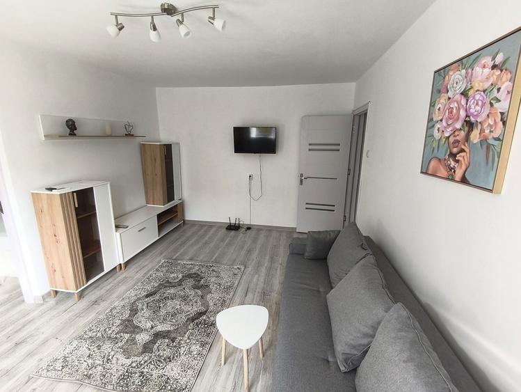Apartament cu 2 camere semidecomandat în Central