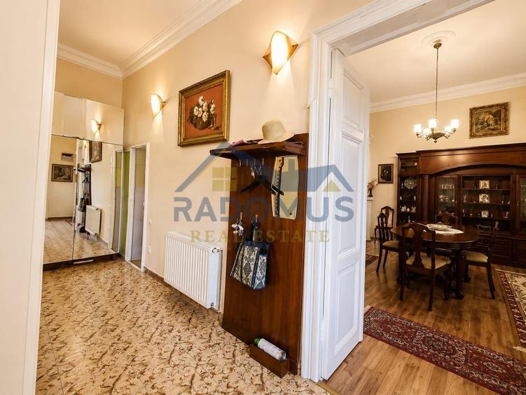 Casă individuală cu 2 camere cu Teren 200 Mp în Central