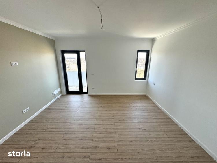 Casă cu 5 camere cu Teren 350 Mp în Bucium